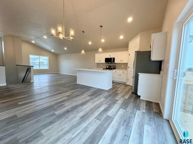 6205 W Valentine St Street, Sioux Falls, SD 57107