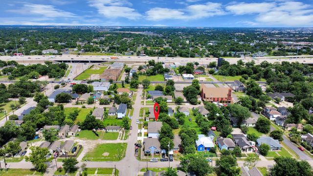 2608 Campbell Street B, Houston, TX 77026