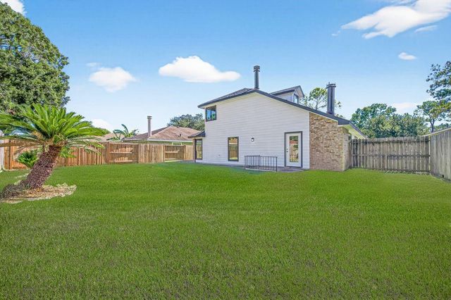 15206 Barbarossa Drive, Houston, TX 77083