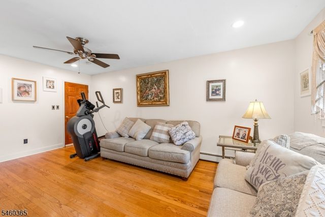 4 Harrison Rd, Roxbury Twp., NJ 07876