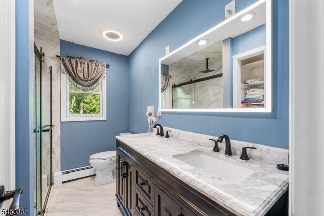 4 Harrison Rd, Roxbury Twp., NJ 07876