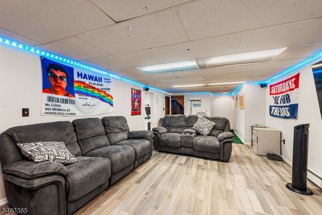4 Harrison Rd, Roxbury Twp., NJ 07876