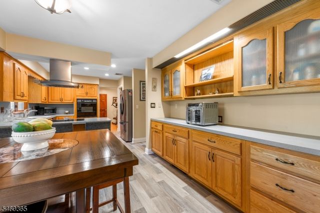 4 Harrison Rd, Roxbury Twp., NJ 07876