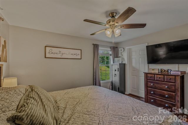 145 Wisconsin Avenue, Elkin, NC 28621