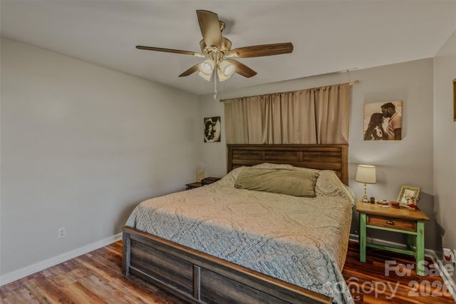 145 Wisconsin Avenue, Elkin, NC 28621