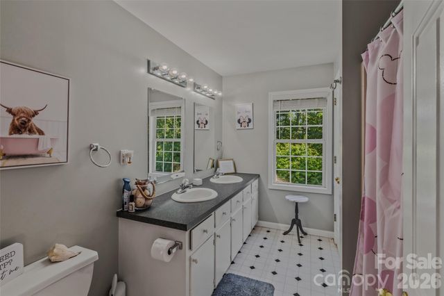 145 Wisconsin Avenue, Elkin, NC 28621
