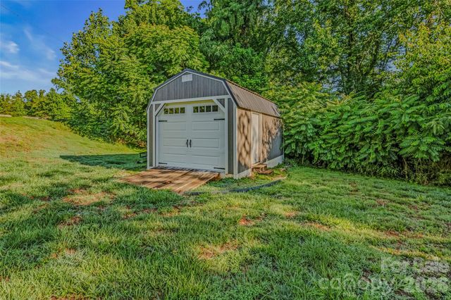 145 Wisconsin Avenue, Elkin, NC 28621