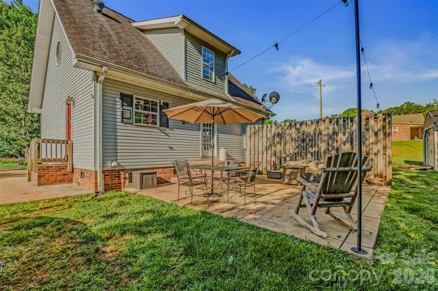 145 Wisconsin Avenue, Elkin, NC 28621