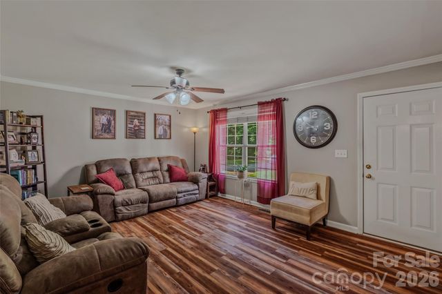 145 Wisconsin Avenue, Elkin, NC 28621