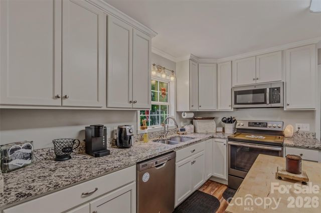 145 Wisconsin Avenue, Elkin, NC 28621