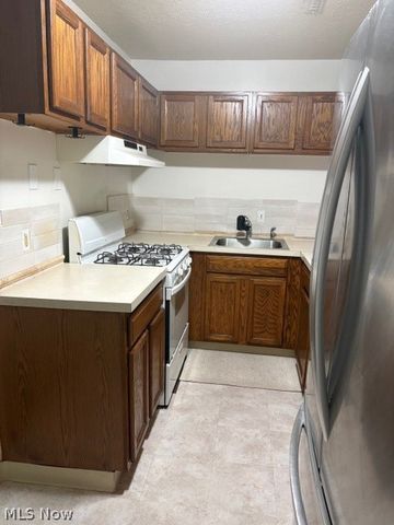 25735 Lorain Road 120, North Olmsted, OH 44070