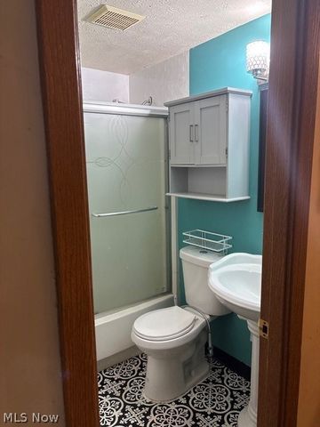 25735 Lorain Road 120, North Olmsted, OH 44070