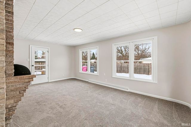 23457 Greenleaf Boulevard, Elkhart, IN 46514