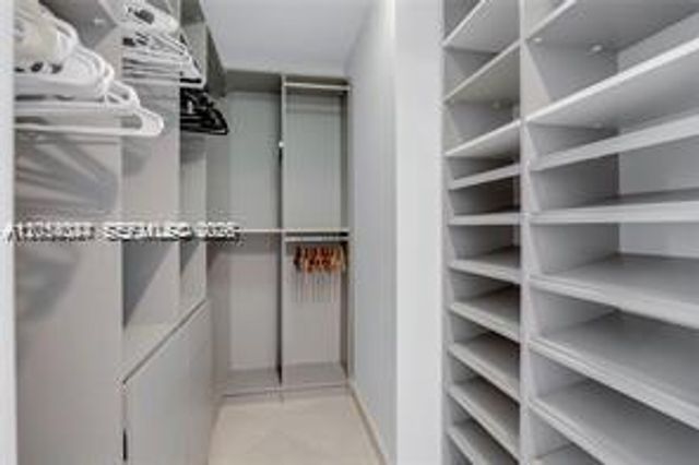 18201 Collins Ave PH5502, Sunny Isles Beach, FL 33160