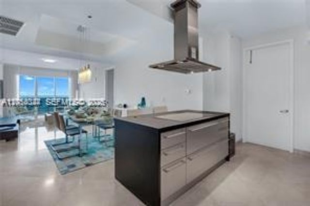 18201 Collins Ave PH5502, Sunny Isles Beach, FL 33160