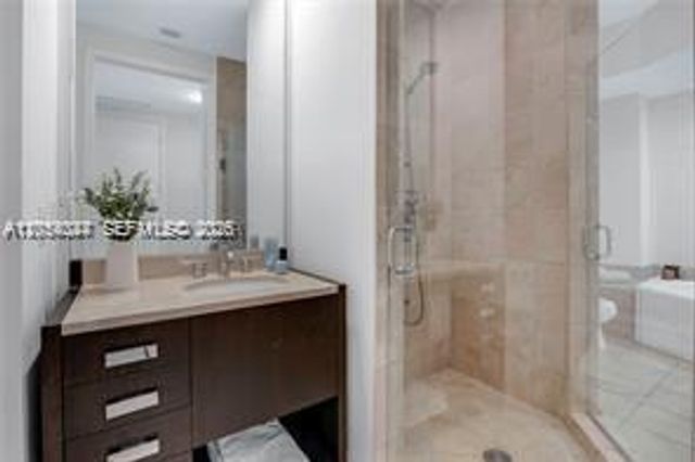 18201 Collins Ave PH5502, Sunny Isles Beach, FL 33160