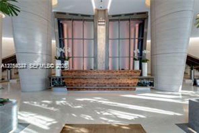 18201 Collins Ave PH5502, Sunny Isles Beach, FL 33160