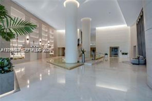 18201 Collins Ave PH5502, Sunny Isles Beach, FL 33160