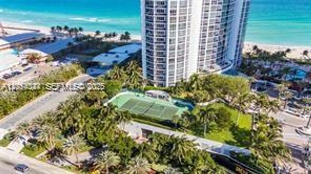 18201 Collins Ave PH5502, Sunny Isles Beach, FL 33160