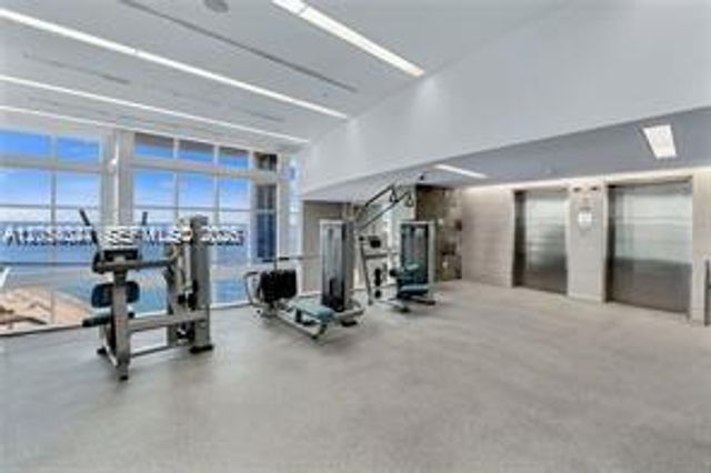 18201 Collins Ave PH5502, Sunny Isles Beach, FL 33160