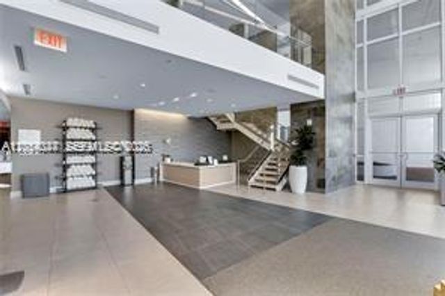 18201 Collins Ave PH5502, Sunny Isles Beach, FL 33160