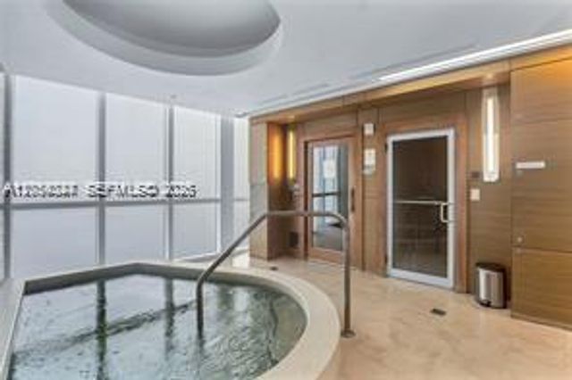 18201 Collins Ave PH5502, Sunny Isles Beach, FL 33160