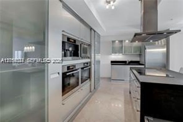 18201 Collins Ave PH5502, Sunny Isles Beach, FL 33160