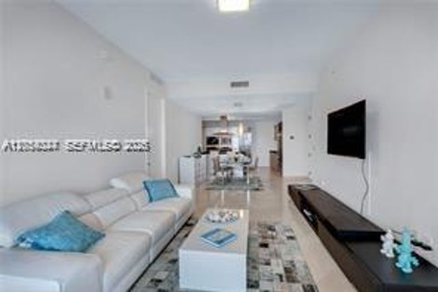 18201 Collins Ave PH5502, Sunny Isles Beach, FL 33160