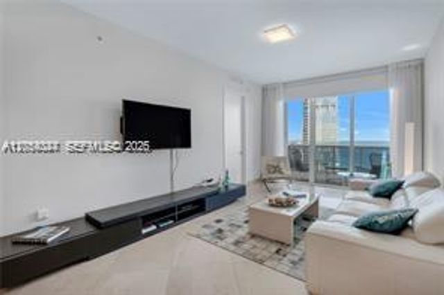 18201 Collins Ave PH5502, Sunny Isles Beach, FL 33160