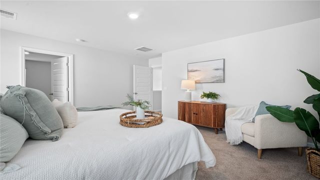 1039 Lakes Blvd, Brunswick, GA 31525