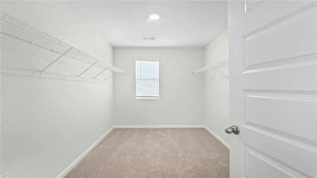 1039 Lakes Blvd, Brunswick, GA 31525