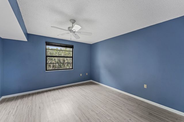 6097 Balboa Circle 202, Boca Raton, FL 33433
