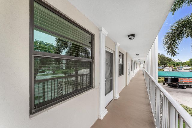 6097 Balboa Circle 202, Boca Raton, FL 33433
