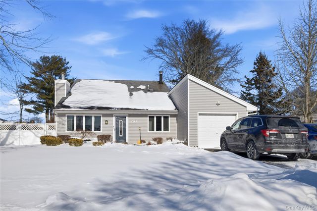 50 Rustic Avenue, Medford, NY 11763