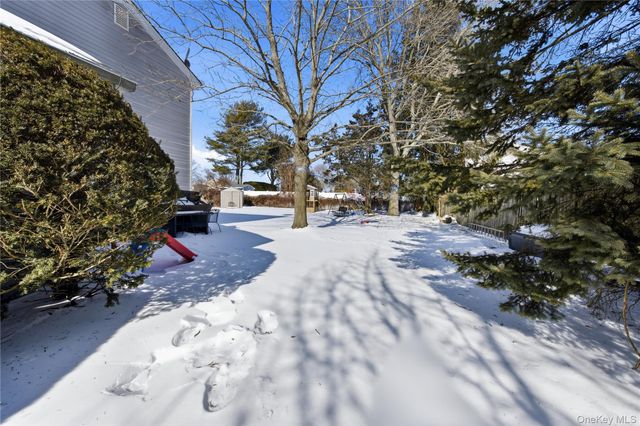 50 Rustic Avenue, Medford, NY 11763