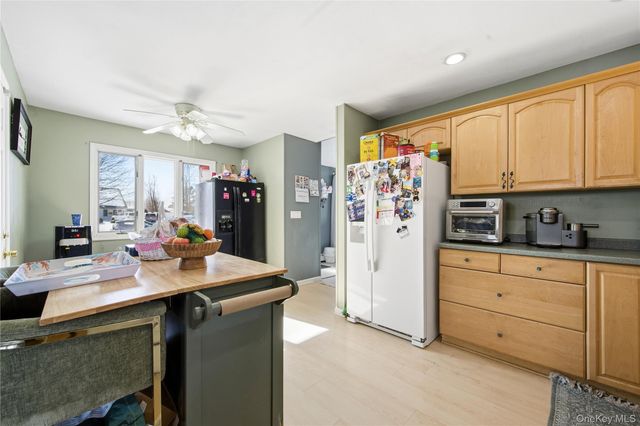 50 Rustic Avenue, Medford, NY 11763