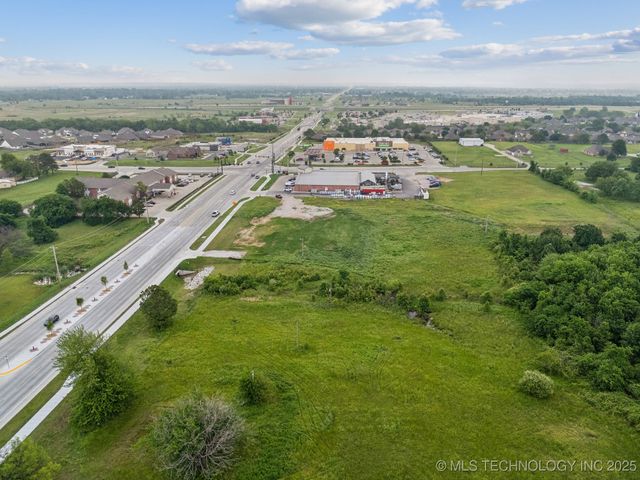 12602 N 116th Street North, Owasso, OK 74055