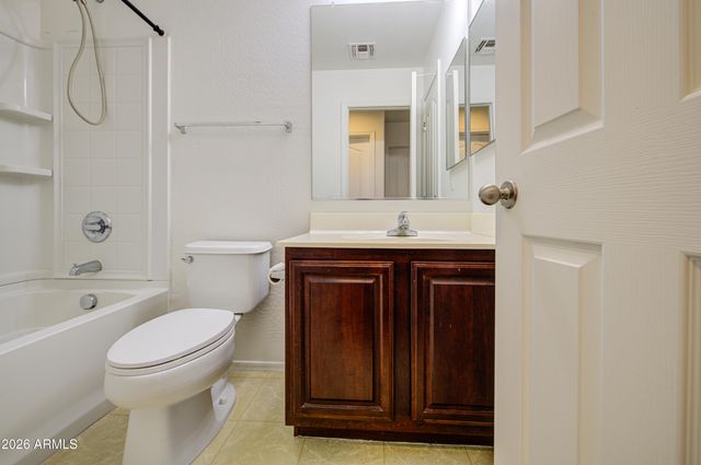 6321 W HARWELL Road, Laveen, AZ 85339