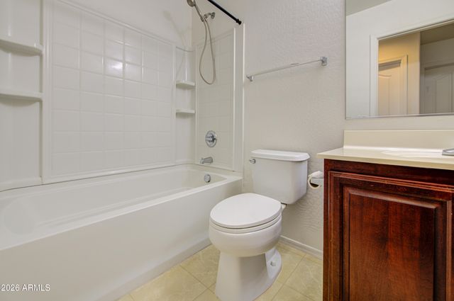 6321 W HARWELL Road, Laveen, AZ 85339