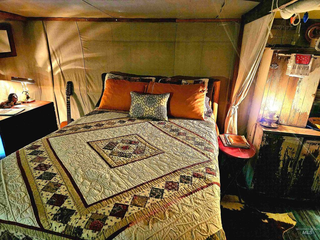 Address unavailable. photo 25