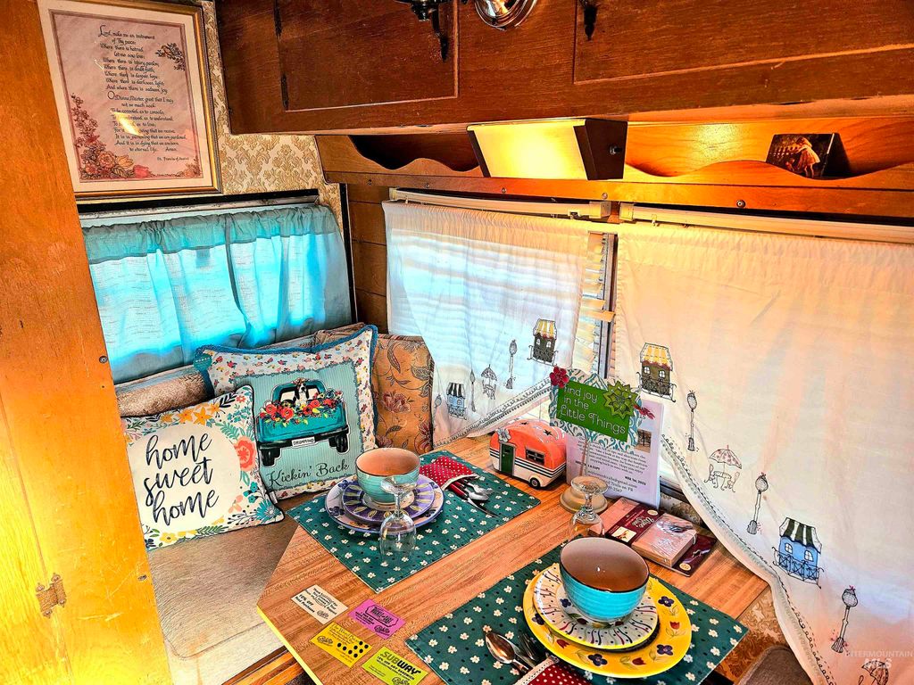 Address unavailable. photo 30