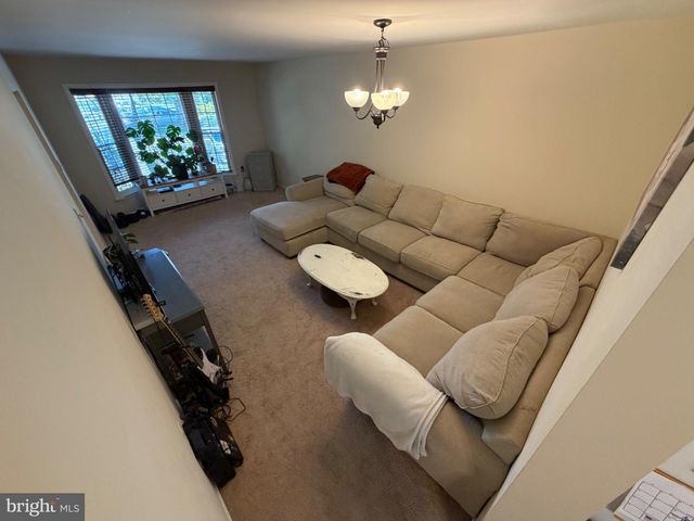 10313 LATNEY RD, Fairfax, VA 22032