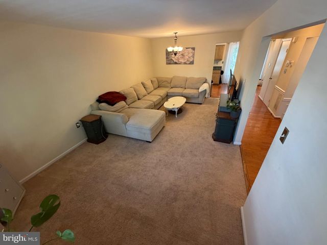 10313 LATNEY RD, Fairfax, VA 22032