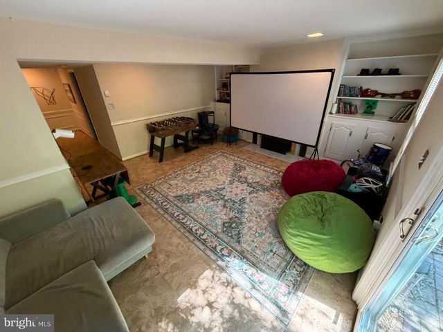 10313 LATNEY RD, Fairfax, VA 22032