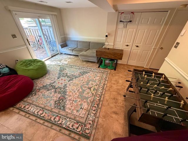 10313 LATNEY RD, Fairfax, VA 22032