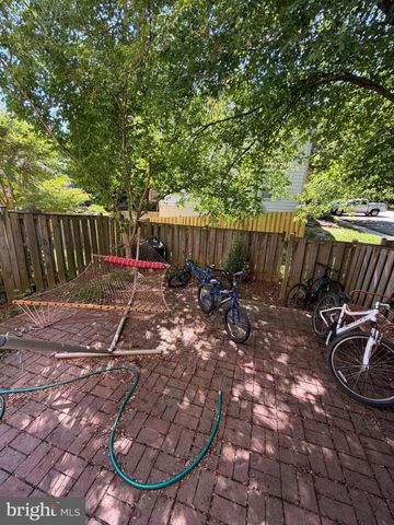 10313 LATNEY RD, Fairfax, VA 22032