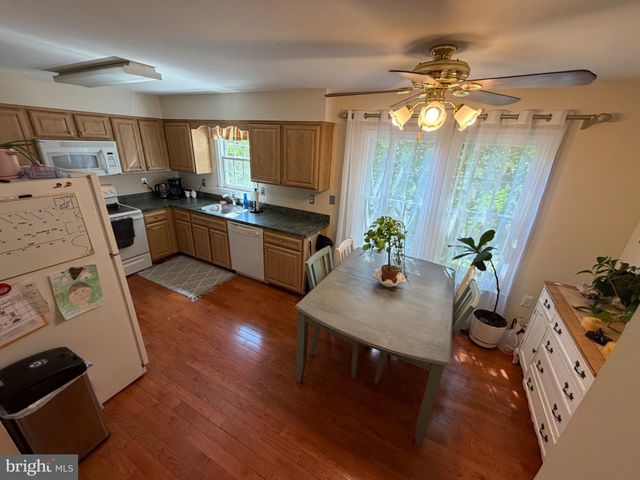 10313 LATNEY RD, Fairfax, VA 22032