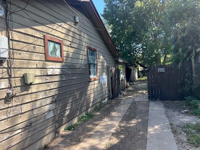 9030 Quinn Street, Dallas, TX 75217