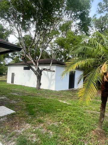 18268 N 49th St Street N, The Acreage, FL 33470