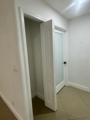 18268 N 49th St Street N, The Acreage, FL 33470